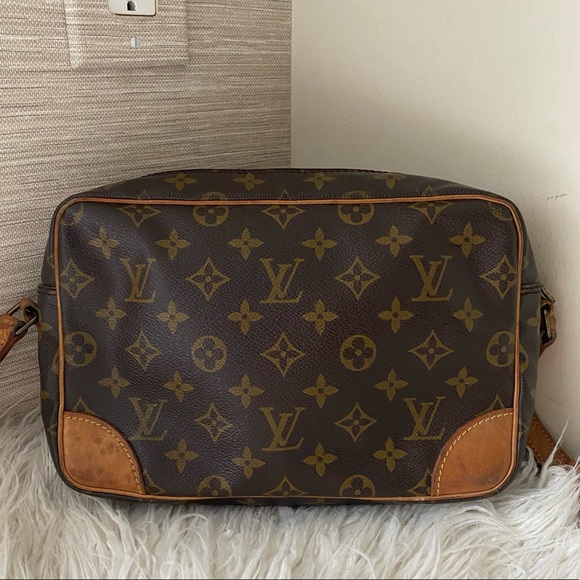 *SOLD* Auth Louis Vuitton Trocadero 27 Shoulder Bag - Picture 2 of 11